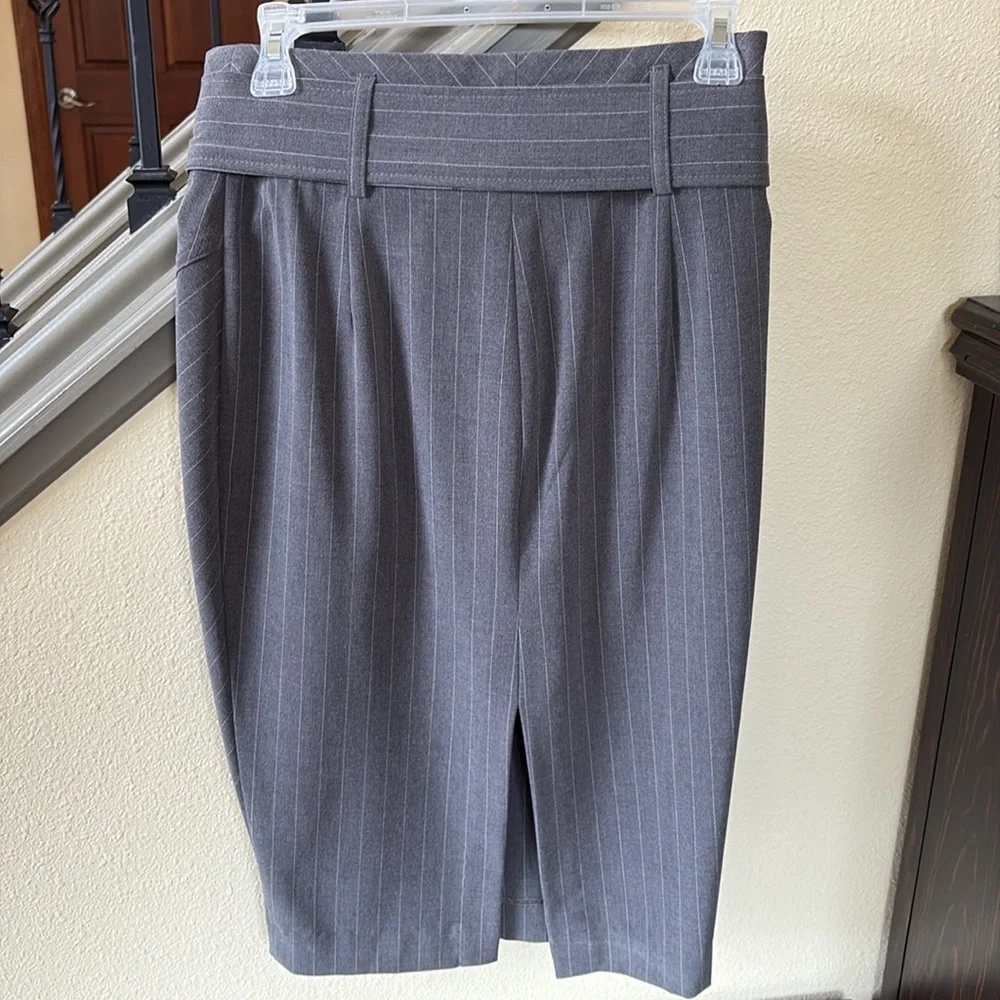 Arden B. Gray PinstripePencil Skirt With Bow Belt Size 2